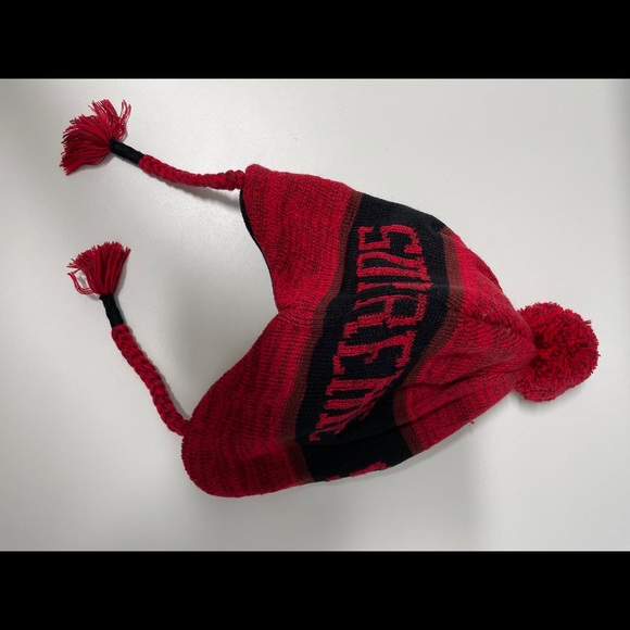 Supreme Hat NYC Rare Red Black Winter Beanie - Picture 3 of 4